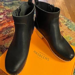 SWEDISH HASBEEN Zip It Up Emy! BOOTIE